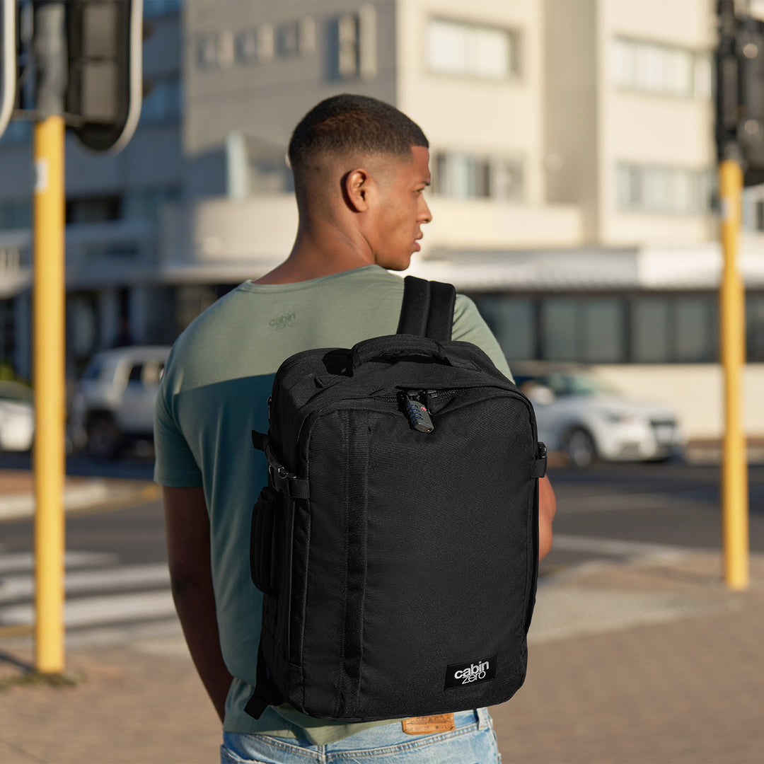 バッグ CABINZERO 36L Classic Tech Backpack 36L | CABINZERO