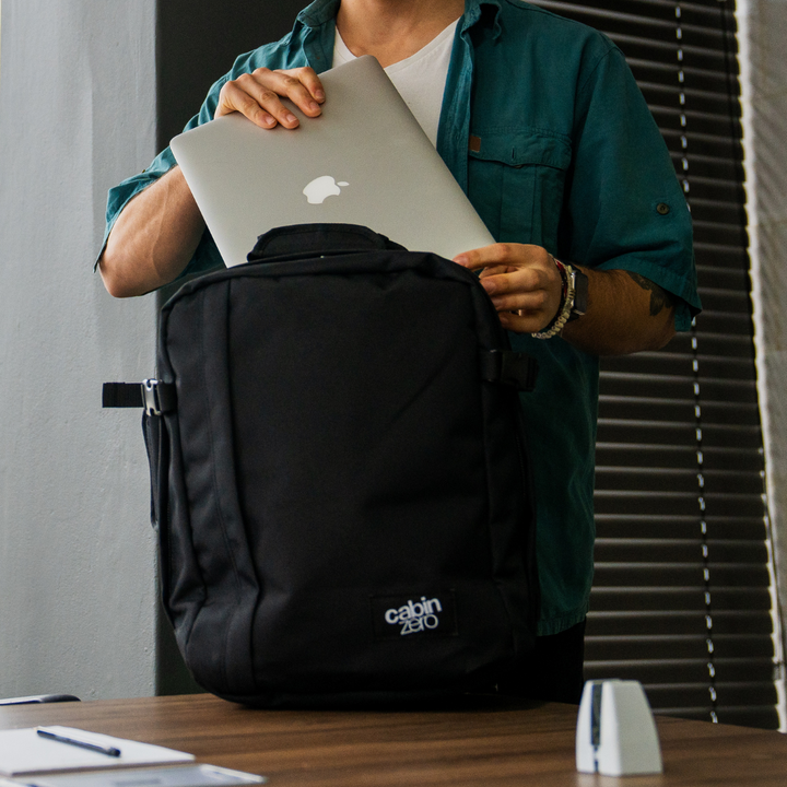 Classic Tech Backpack 28L | CABINZERO