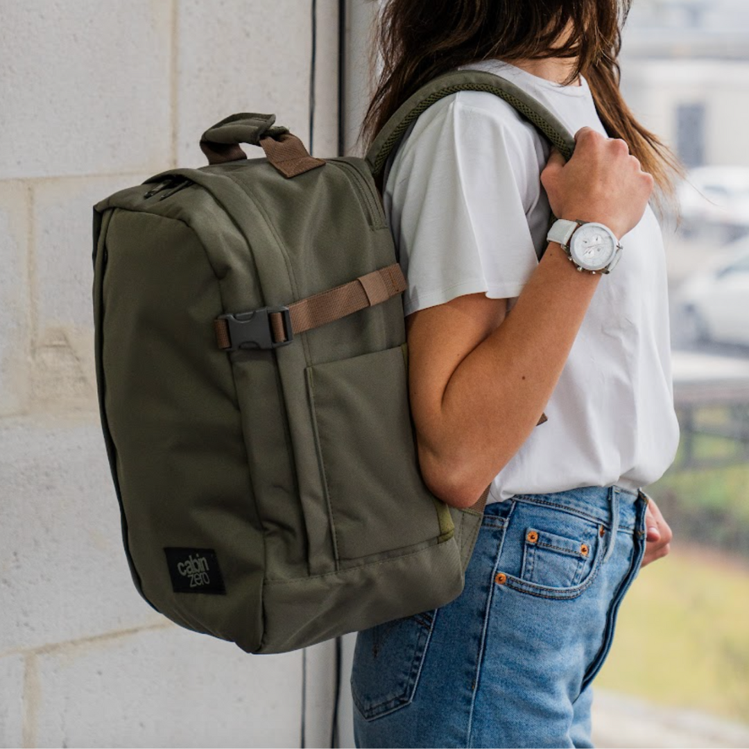 Classic Tech 28L リュック •  Georgian Khaki