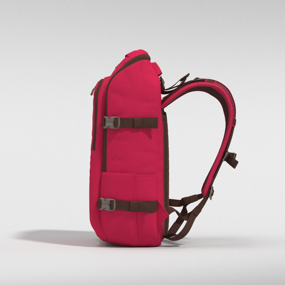 ADV Pro 32L リュック •  Miami Magenta