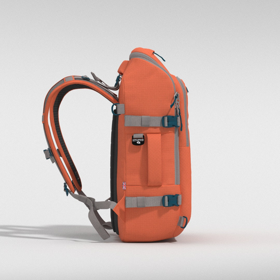 ADV Pro 32L リュック • Moroccan Sands | CABINZERO キャビンゼロ