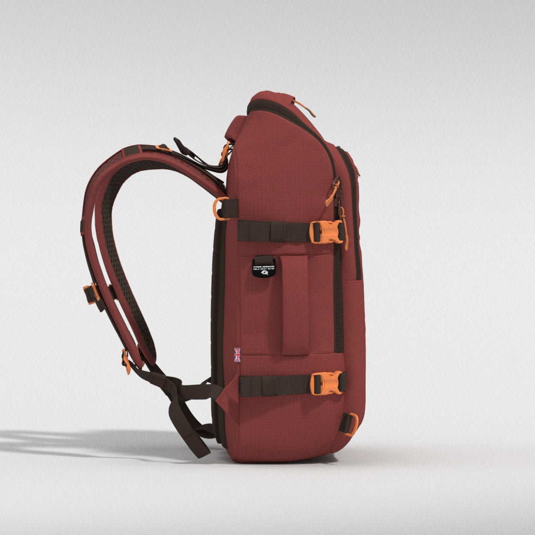 ADV Pro 32L リュック •  Sangria Red