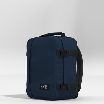 Classic 28L 機内 持ち込み リュック •  Navy