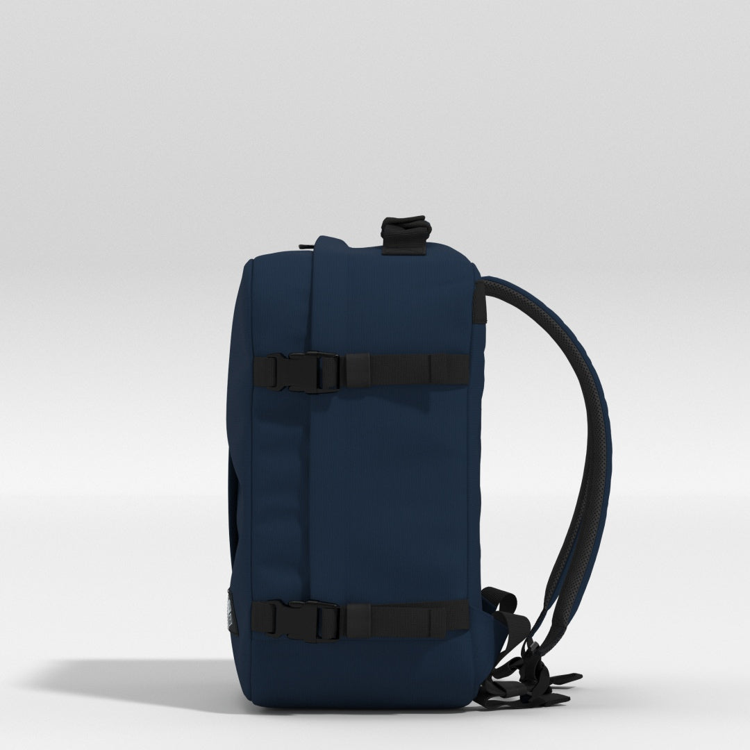 Classic Cabin Backpack 28L Navy