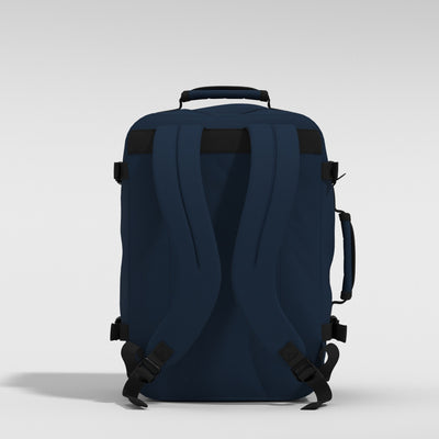 Classic 36L 機内 持ち込み リュック •  Navy