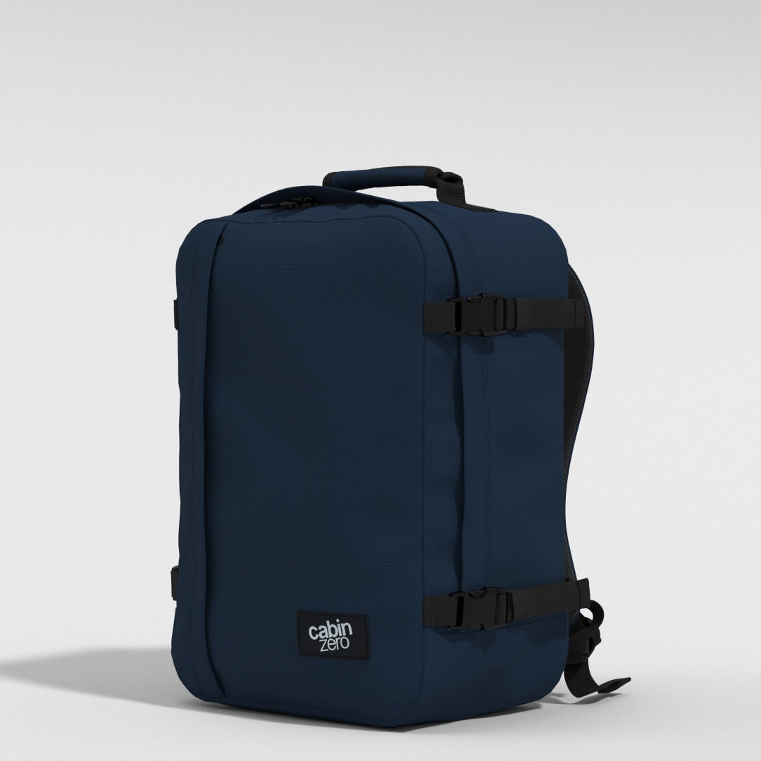 Classic 36L 機内 持ち込み リュック •  Navy