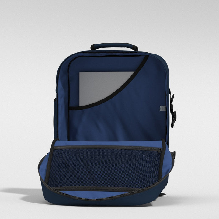 CabinZero ネイビー 44L CLASSIC-44L-BLUE-NAVY-FRONT-3.