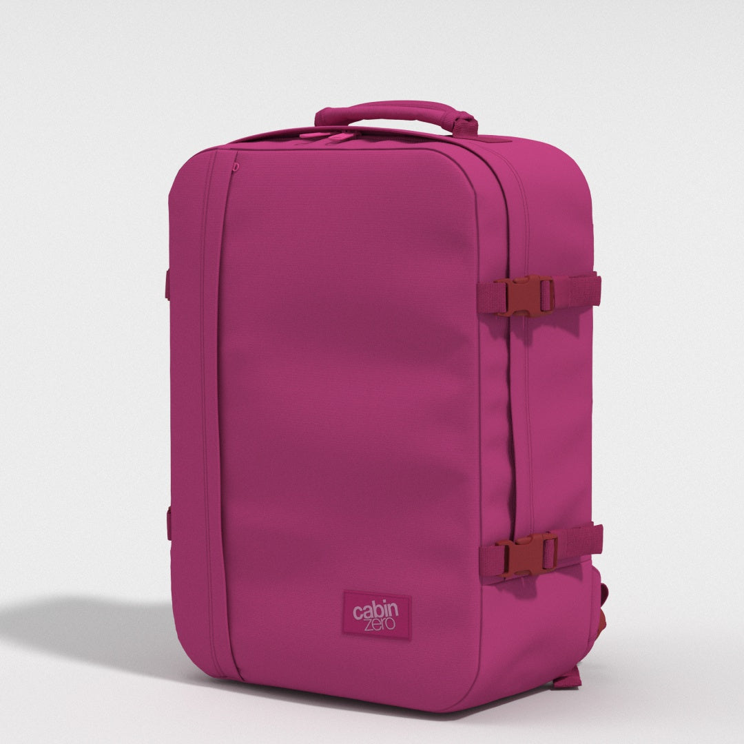 Classic 44L 機内 持ち込み リュック • Lovestruck Pink