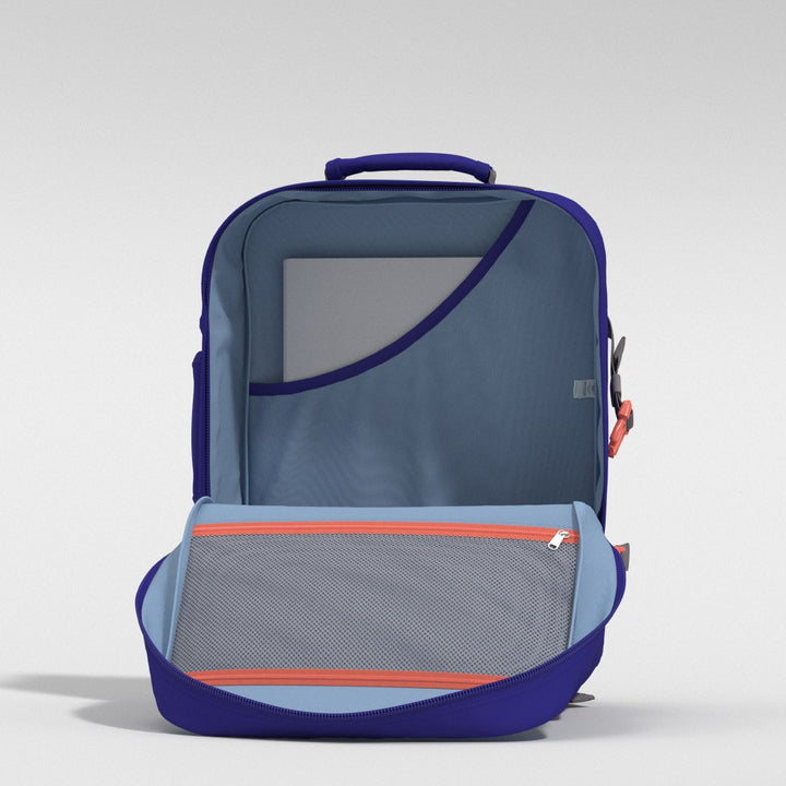 Classic 44L 機内 持ち込み リュック • Neptune Blue