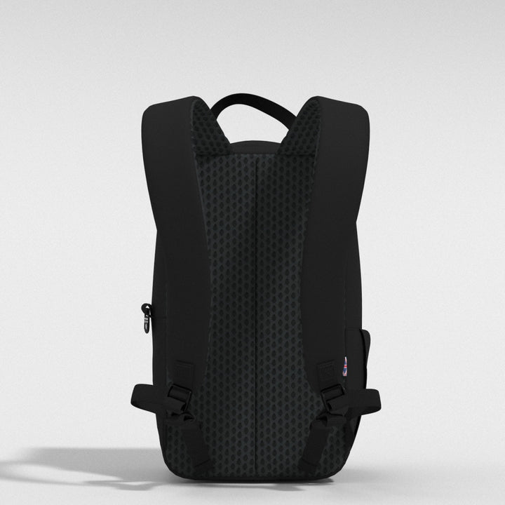 Classic Flight 12L リュック - Absolute Black | CABINZERO