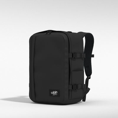 Classic Plus 32L リュック •  Absolute Black