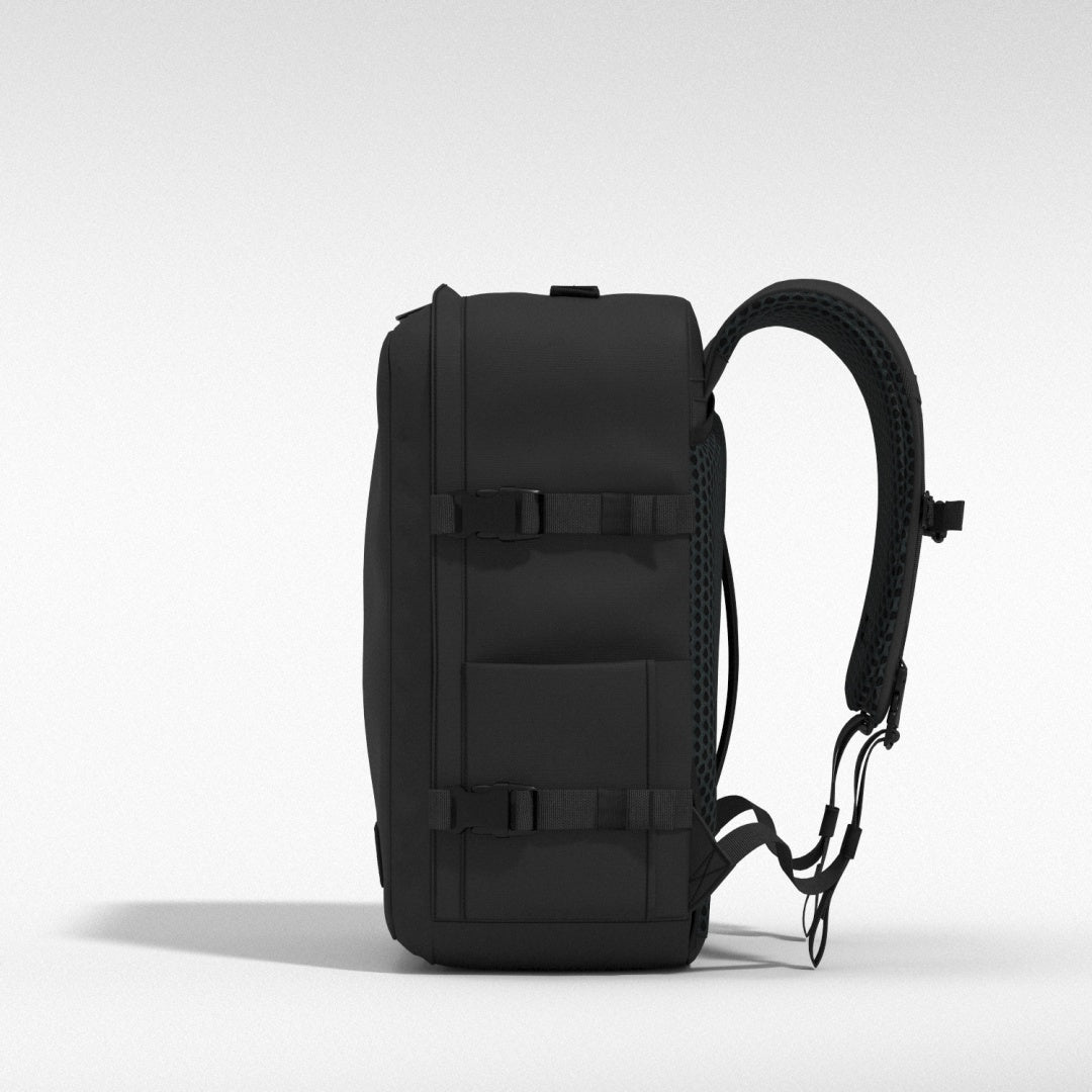 Classic Plus Backpack 32L Absolute Black