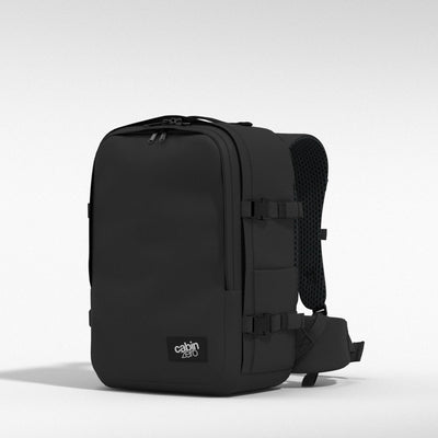 Classic Pro 32L リュック •  Absolute Black