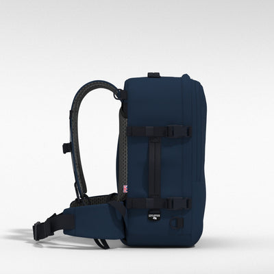 Classic Pro 32L リュック •  Navy