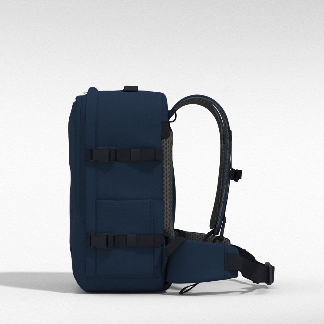 CABIN ZERO Classic Pro 32L キャビンゼロ ネイビー Classic Pro 32L リュック • Navy | CABINZERO キャビンゼロ