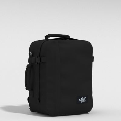 Classic Tech 28L リュック •  Absolute Black