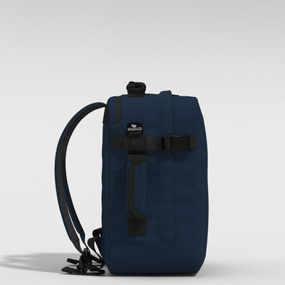 Classic Tech 28L リュック •  Navy