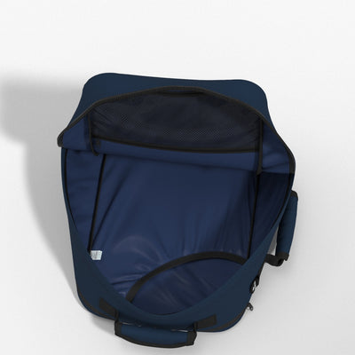 Classic Tech 28L リュック •  Navy