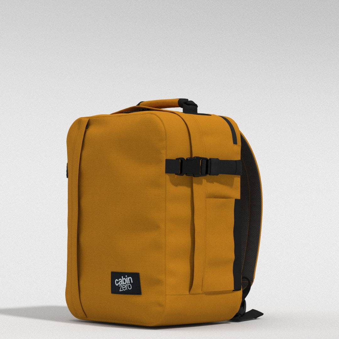 Classic Tech 28L リュック •  Orange Chill