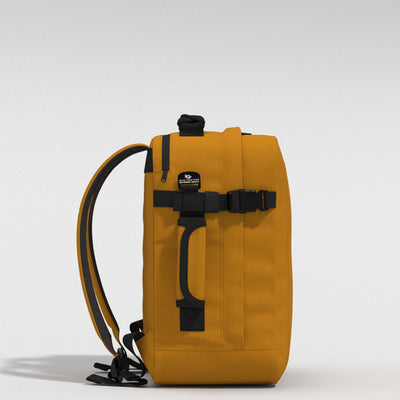 Classic Tech 28L リュック •  Orange Chill