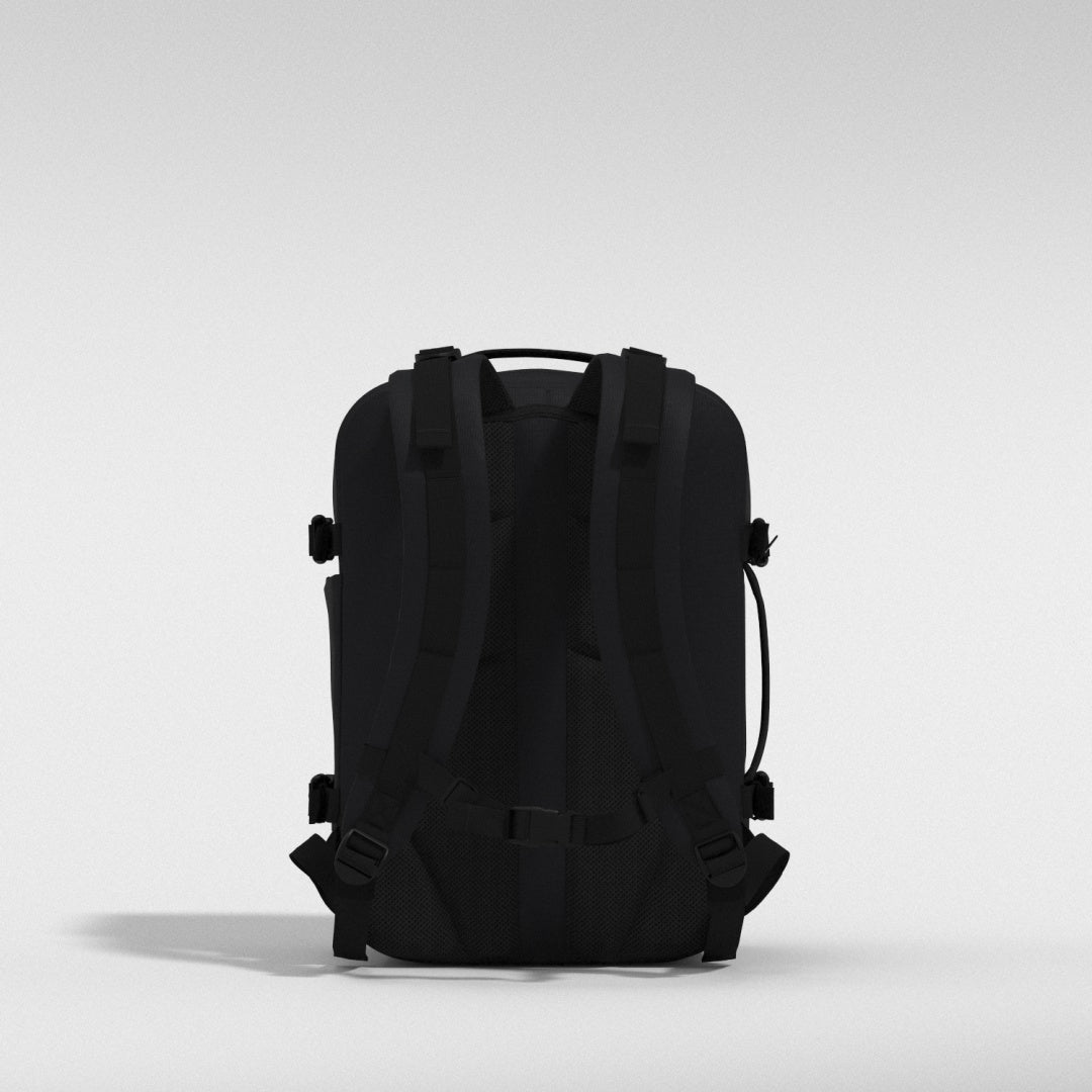 Military 28L リュック •  Absolute Black