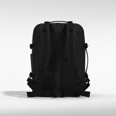 Military 44L バックパック •  Absolute Black