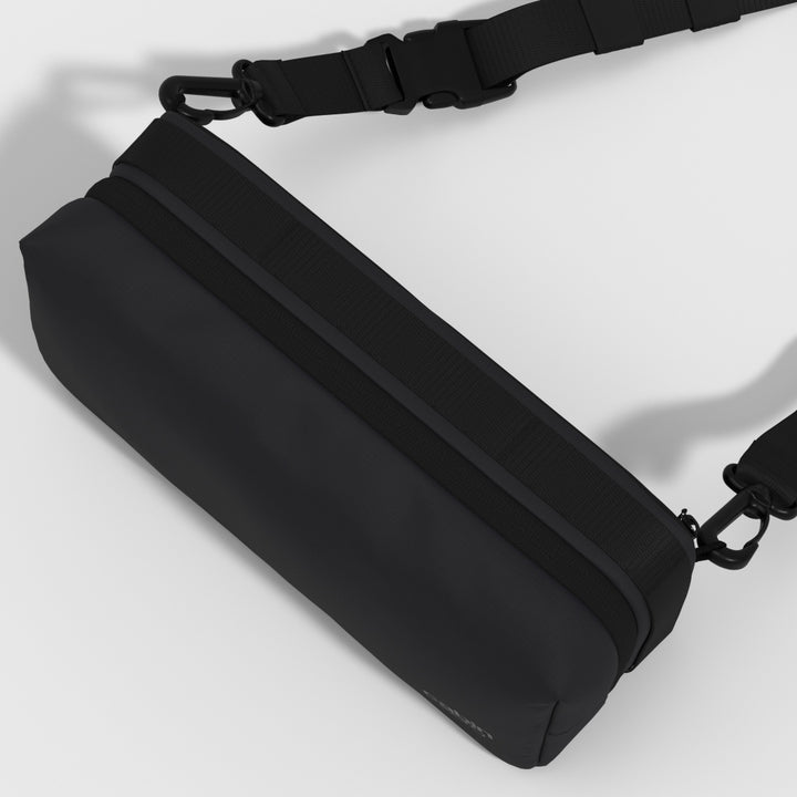 Tech Pouch • テックポーチ • 2.5L • Absolute Black | CABINZERO