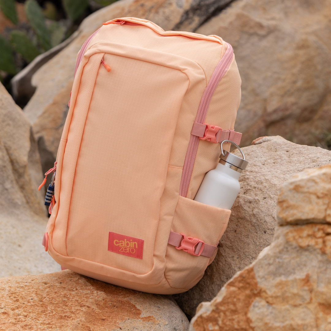 cabin zero ADV 32L バックパック ADV Backpack & Rucksack - 32L - Absolute Black | CABINZERO