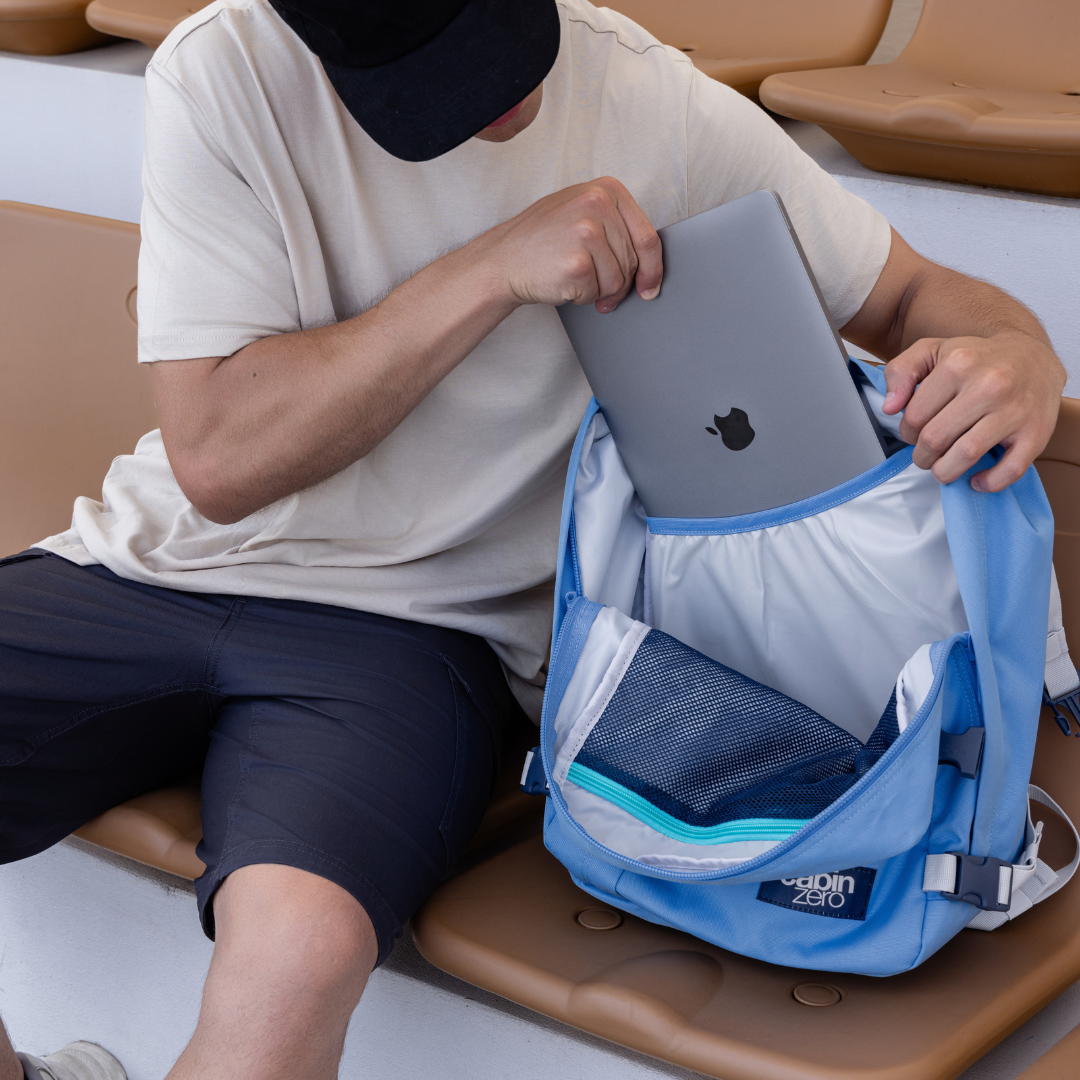 Classic 28L 機内 持ち込み リュック • Infinity Blue | CABINZERO