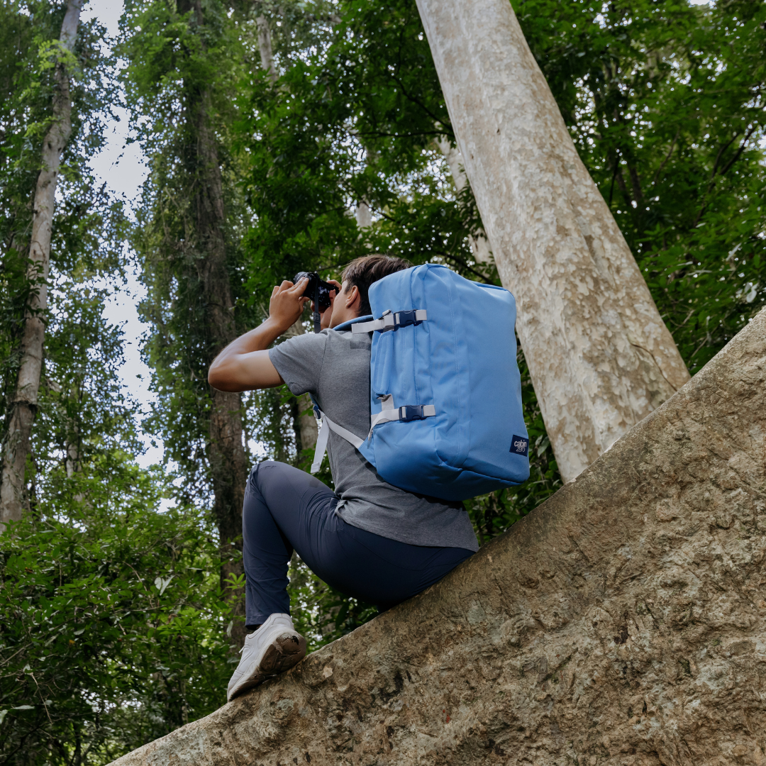 Classic 44L 機内 持ち込み リュック • Infinity Blue | CABINZERO Classic 44L 機内 持ち込み リュック • Infinity Blue | CABINZERO