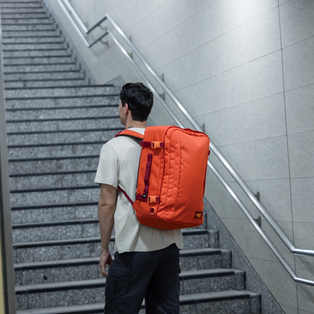 Classic Plus バックパック 42L - Tomato Festival | CABINZERO