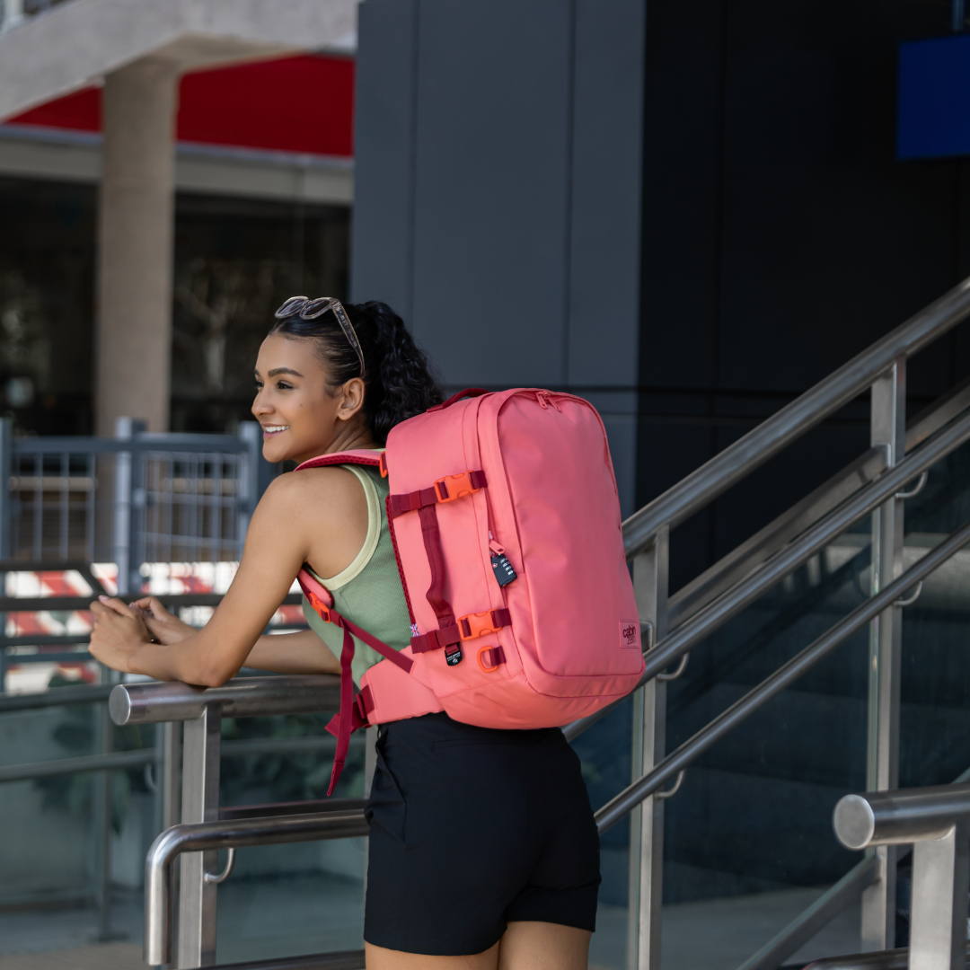 超激レア！！ドイツパビリオン限定CARLITOS リュック とピンバッジ2種