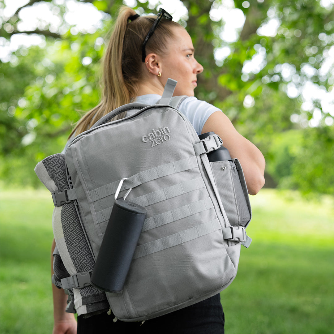 バッグ CABIN ZERO MILITARY STYLE 44L Military Backpack 44L - Frosty Morning | Cabinzero