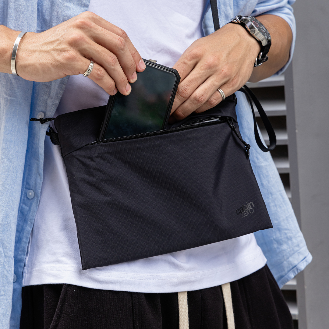 side gather bag／コーデュラブラック Classic Sacoche - 2.5L - Absolute Black | CABINZERO